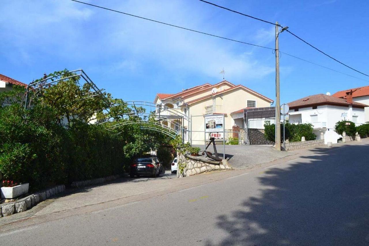 Apartments Miranda Lopar Exterior photo