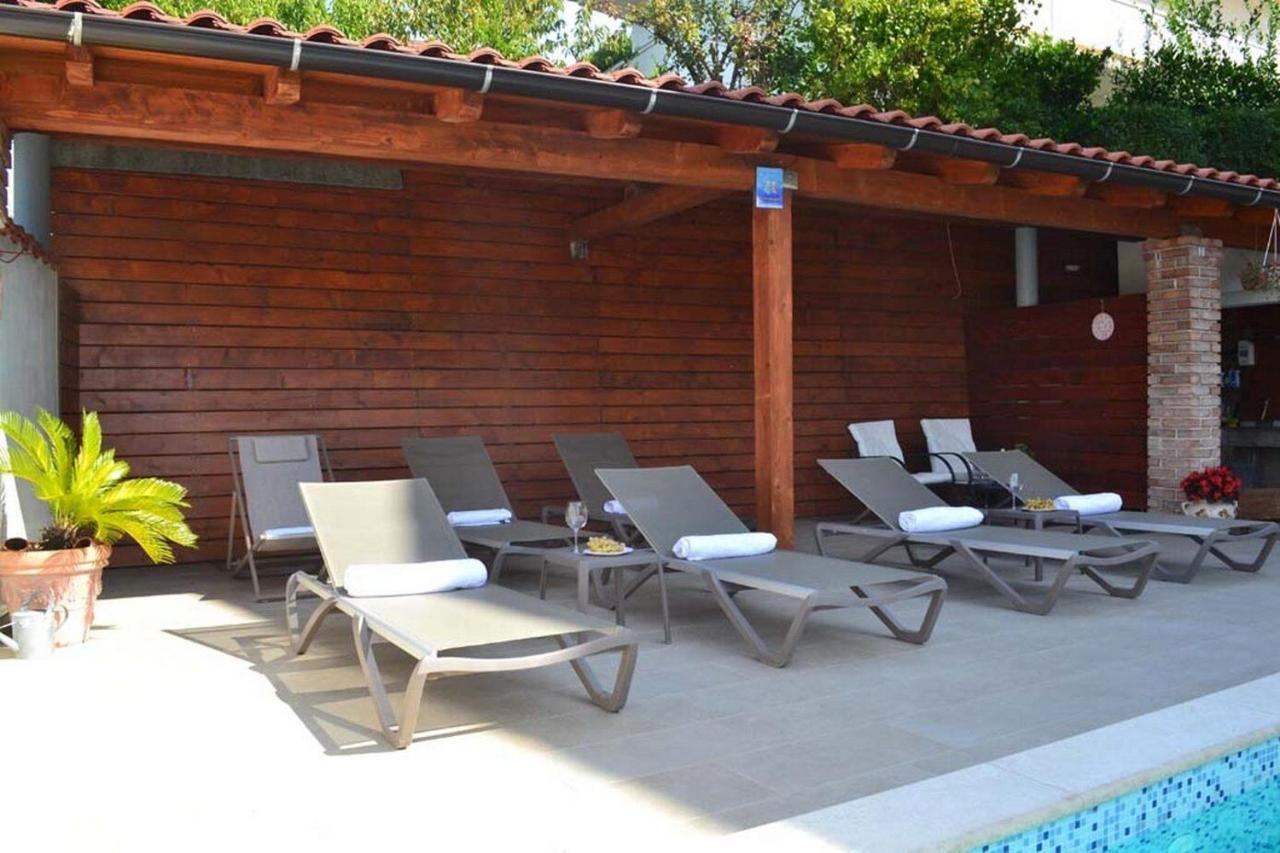 Apartments Miranda Lopar Exterior photo
